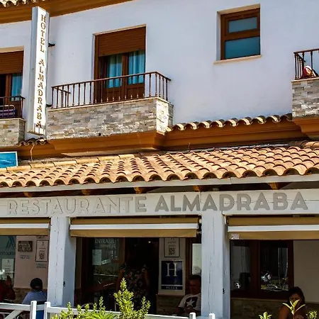 ホテル Almadraba サアラ・デ・ロス・アトゥネス