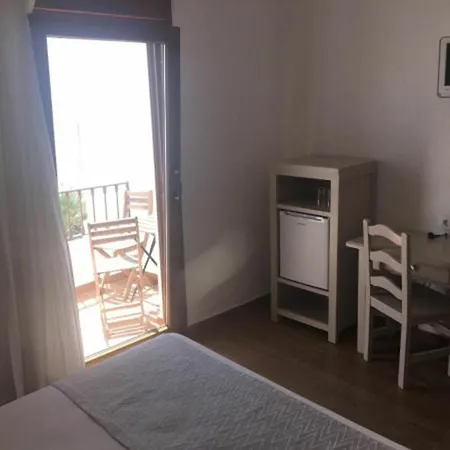 Hotel Almadraba *